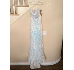 Style Iridescent White Sequin Strapless Sweetheart Formal Mermaid Dress White Size 8 Mermaid Dress on Queenly