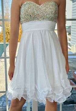 Style 16541 La Femme White Size 0 Flare Engagement Prom Appearance Cocktail Dress on Queenly