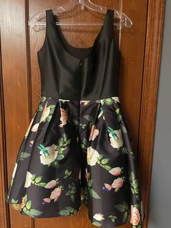 Mac Duggal Black Size 6 Free Shipping Floral Swoop Appearance Cocktail Dress on Queenly
