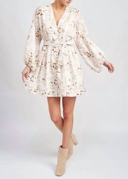 Style Cara Mini Dress En Saison Nude Size 8 Polyester Free Shipping Cocktail Dress on Queenly