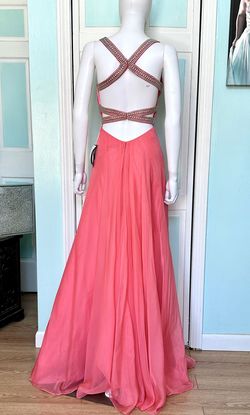 Style 18332 La Femme Pink Size 4 Prom 18332 50 Off A-line Dress on Queenly
