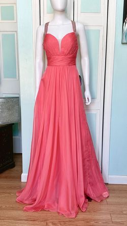 Style 18332 La Femme Pink Size 4 Tulle Plunge A-line Dress on Queenly
