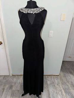Madison James Black Size 2 Pageant High Neck Floor Length A-line Dress on Queenly
