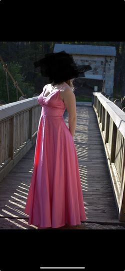 David's Bridal Pink Size 4 Plunge Medium Height Prom Straight Dress on Queenly