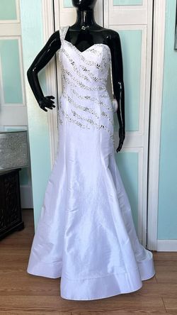 Style 7741 Jasmine White Size 4 Wedding Pageant One Shoulder Mermaid Dress on Queenly