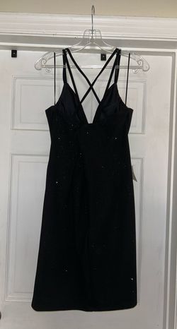 Style 4155 Alyce Paris Black Size 14 Plunge A-line Free Shipping Cocktail Dress on Queenly