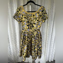 Muse Yellow Size 4 Mini Print Appearance Cocktail Dress on Queenly