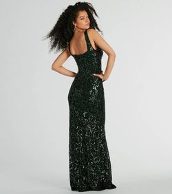 Style 05002-7957 Windsor Green Size 4 Tall Height 05002-7957 Padded Sequined Side slit Dress on Queenly