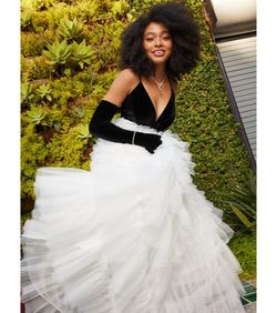 Style 05004-0199 Windsor White Size 0 Plunge Prom Tulle Straight Dress on Queenly