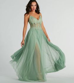 Style 05002-8010 Windsor Green Size 6 Padded Embroidery Spaghetti Strap Straight Dress on Queenly