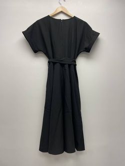 Style 1-3219009859-2901 MOLLY BRACKEN Black Size 8 Sleeves Polyester Free Shipping Tall Height Cocktail Dress on Queenly