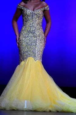 Mac Duggal Yellow Size 4 Prom Jersey Mermaid Dress on Queenly