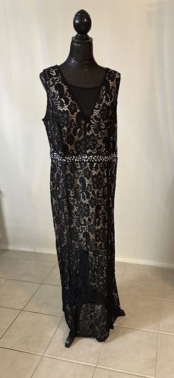 R Focus formal Black Size 18 Floor Length Straight Dress on Queenly