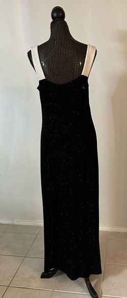 Ronnie Nicole by Oueda Black Size 14 Square Neck Floor Length Straight Dress on Queenly