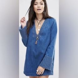 Free People Blue Size 4 Plunge Mini Cocktail Dress on Queenly