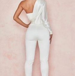House of CB "Willow" jumpsuit White Size 2 Bridal Shower Belt Floor Length Jumpsuit Dress on Queenly