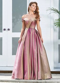 Style 1490 Ashley Lauren Gold Size 8 1490 A-line Dress on Queenly