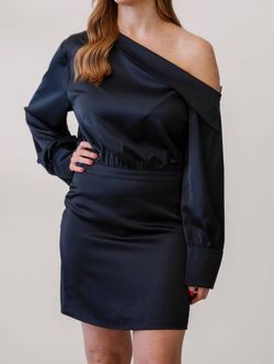Style 1-3075453244-3011 MOON RIVER Blue Size 8 Free Shipping Navy Cocktail Dress on Queenly