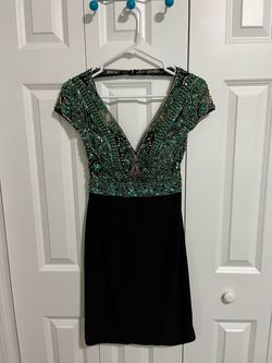 Mac Duggal Black Size 2 Cap Sleeve 70 Off Appearance Cocktail Dress on Queenly