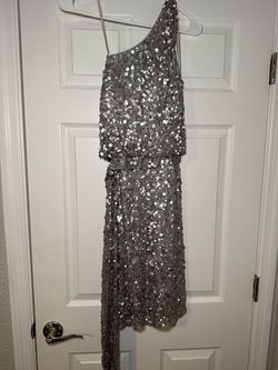 Style 96551 Faviana Silver Size 0 Sequined Wedding Guest Cocktail Dress on Queenly