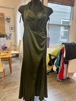 Style 7483 Cinderella Divine Green Size 14 7483 Jersey Plus Size Side slit Dress on Queenly