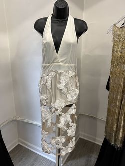 Style LD3629 Luxxel White Size 8 Halter Floral Engagement Cocktail Dress on Queenly