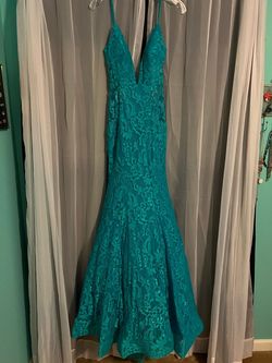 Style 2558 La Femme Blue Size 2 Plunge Jersey Mermaid Dress on Queenly