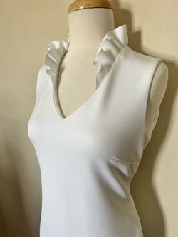 Calvin Klein White Size 2 Photoshoot Jersey Cocktail Dress on Queenly