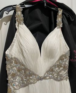 Sherri Hill White Size 6 Plunge Wedding Straight Dress on Queenly