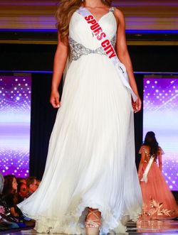Sherri Hill White Size 6 Pageant Straight Dress on Queenly
