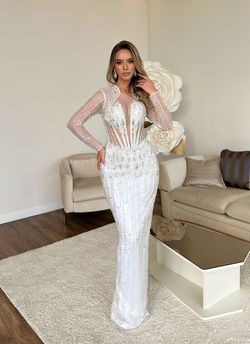 Style Christelle Minna Fashion White Size 8 Long Sleeve Floor Length Sequined Straight Dress on Queenly