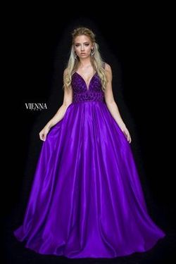 Style V-7802 Vienna Purple Size 14 Floor Length Plus Size Ball gown on Queenly