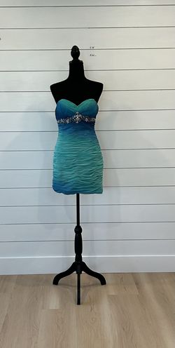 B. Darlin Blue Size 8 Homecoming Fitted Cocktail Dress on Queenly
