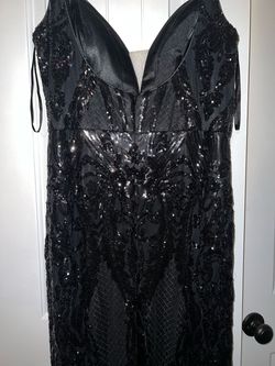 Amelia Couture Black Tie Size 16 Prom Plunge Plus Size Floor Length Straight Dress on Queenly