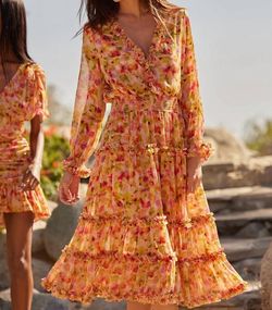 Style 1-1480773864-3236 Misa Los Angeles Yellow Size 4 V Neck Floral Cocktail Dress on Queenly