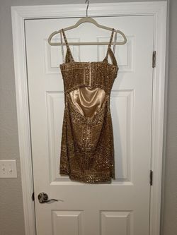 Sherri Hill Gold Size 4 Embroidery Jewelled Pageant Nightclub Cocktail Dress on Queenly