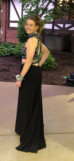 Sherri Hill Black Tie Size 6 Two Piece 50 Off High Neck Prom Straight Dress on Queenly