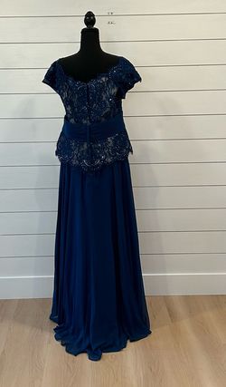 Montage Boutique Blue Size 14 Lace Floor Length Train Dress on Queenly