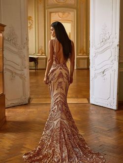Alamour The Label Gold Size 4 Free Shipping Plunge Floor Length Mermaid Dress on Queenly