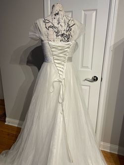 Jj hose White Size 12 Cap Sleeve Cotillion Free Shipping Floor Length Ball gown on Queenly