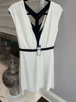Style 887398302745 Bcbgmaxazria White Size 6 Jersey Plunge Short Height A-line Dress on Queenly