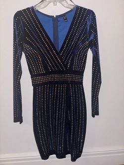 Windsor Blue Size 0 50 Off Long Sleeve Velvet Cocktail Dress on Queenly