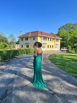 Style PS22568 Portia and Scarlett Green Size 4 Black Tie Pageant Floor Length Side slit Dress on Queenly