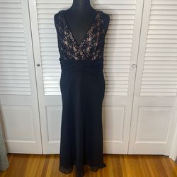 Style 62773 Jessica Howard Black Size 14 62773 Lace Wedding Guest V Neck Midi Cocktail Dress on Queenly