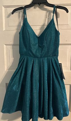 B. Darlin Blue Size 8 Cocktail Dress on Queenly