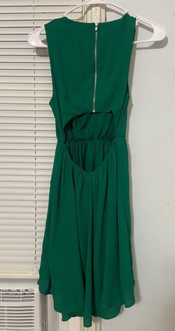 Express Green Size 0 Cocktail Dress on Queenly