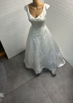 Jasmine White Size 6 Satin Square Wedding Train Dress on Queenly
