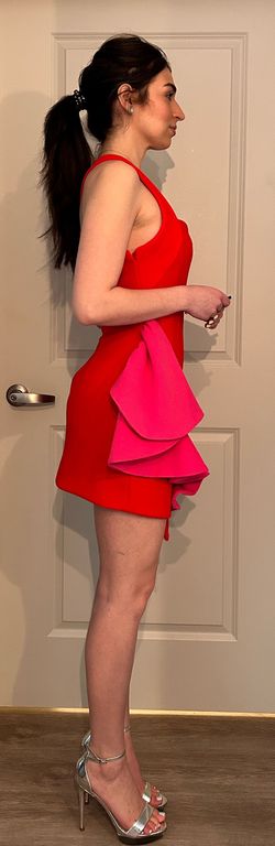 Elliatt Red Size 4 Square Cocktail Dress on Queenly