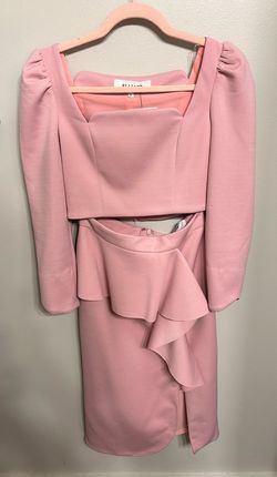 Elliatt Pink Size 4 Long Sleeve Side slit Dress on Queenly