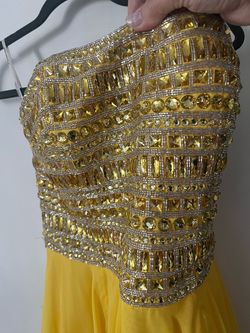 Sherri Hill Yellow Size 8 Strapless Cocktail Dress on Queenly